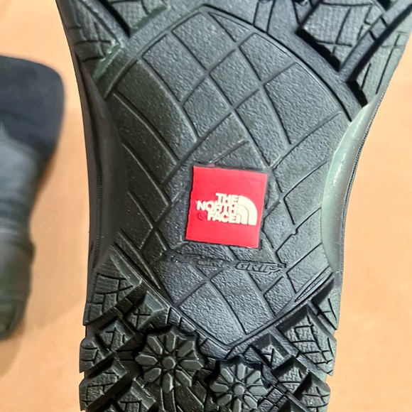 The North Face Black Winter Boots - Picture 4 of 7
